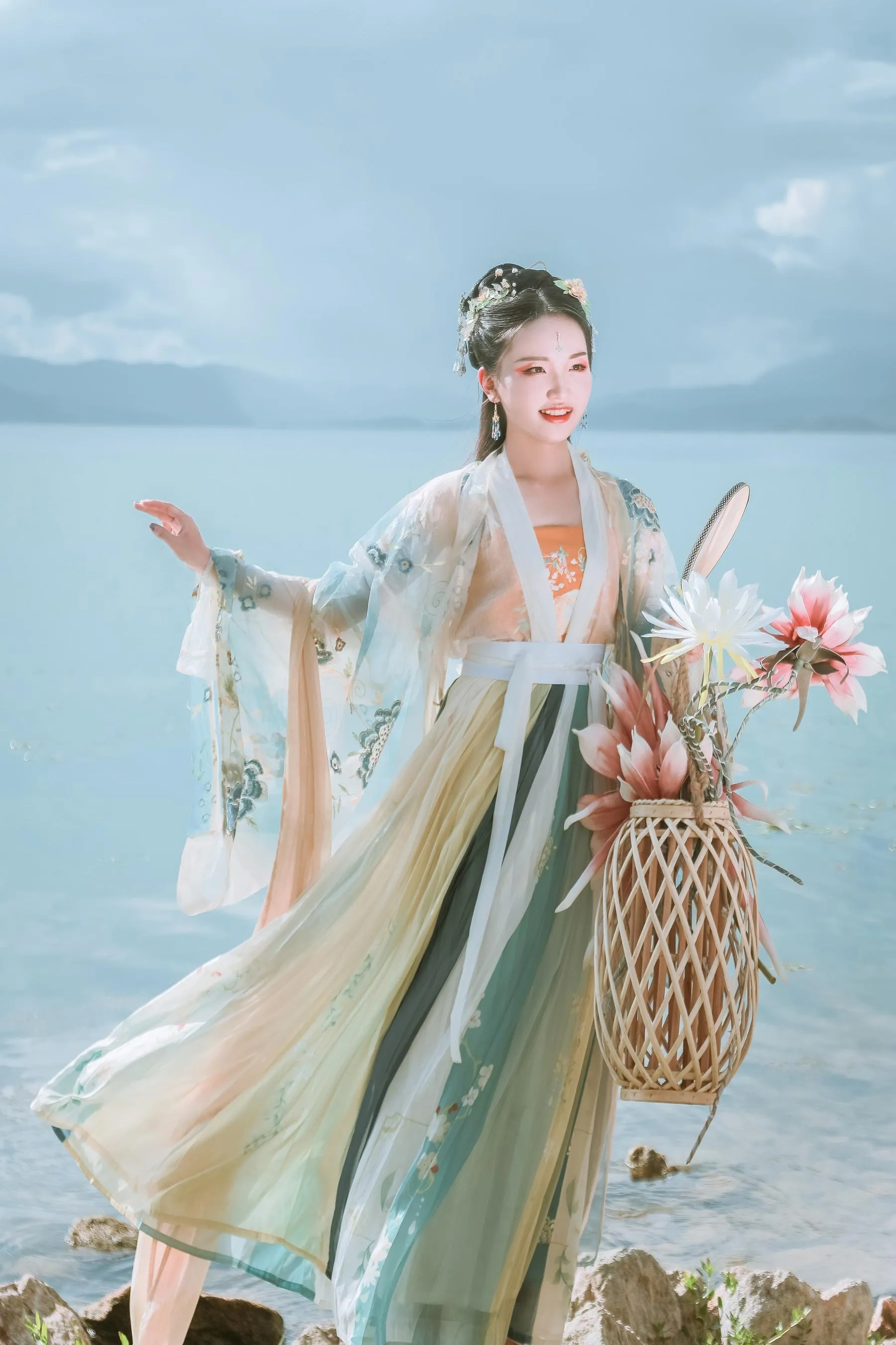 [YITUYU艺图语]2022.01.29 清水出芙蓉 Julie [23P]插图9